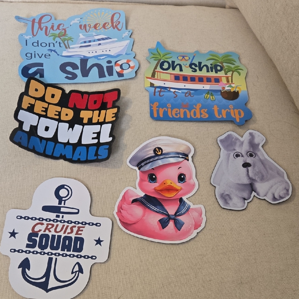 Assorted cruise magnets